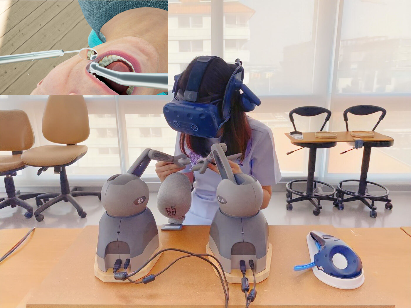 Physical setup with two haptic devices